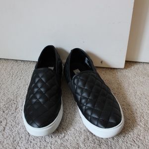 Steve Madden Black Loafer Shoes